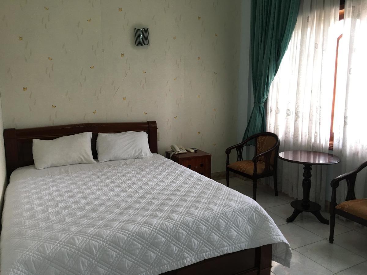 Hoa Anh Dao Hotel Туихоа Экстерьер фото
